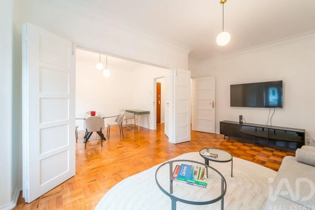 Apartamento T2 para Venda em Arroios Foto 3