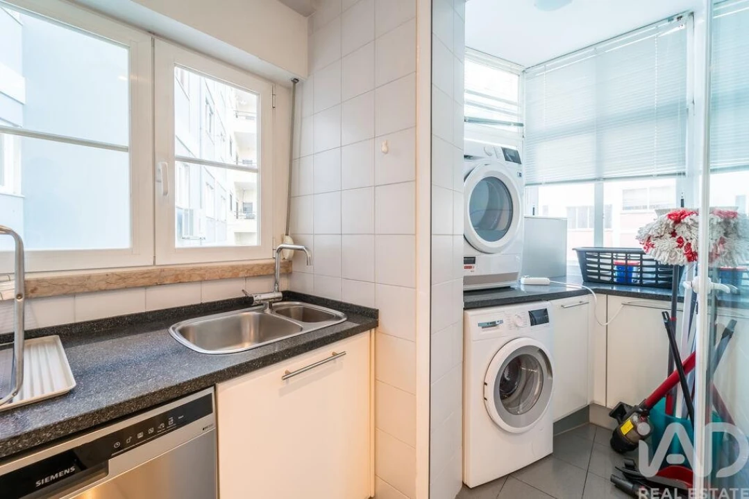 Apartamento T2 para Venda em Arroios Foto 13