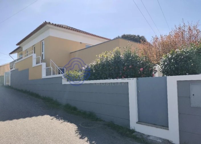 Moradia T3 para Venda em Avanca Foto 3