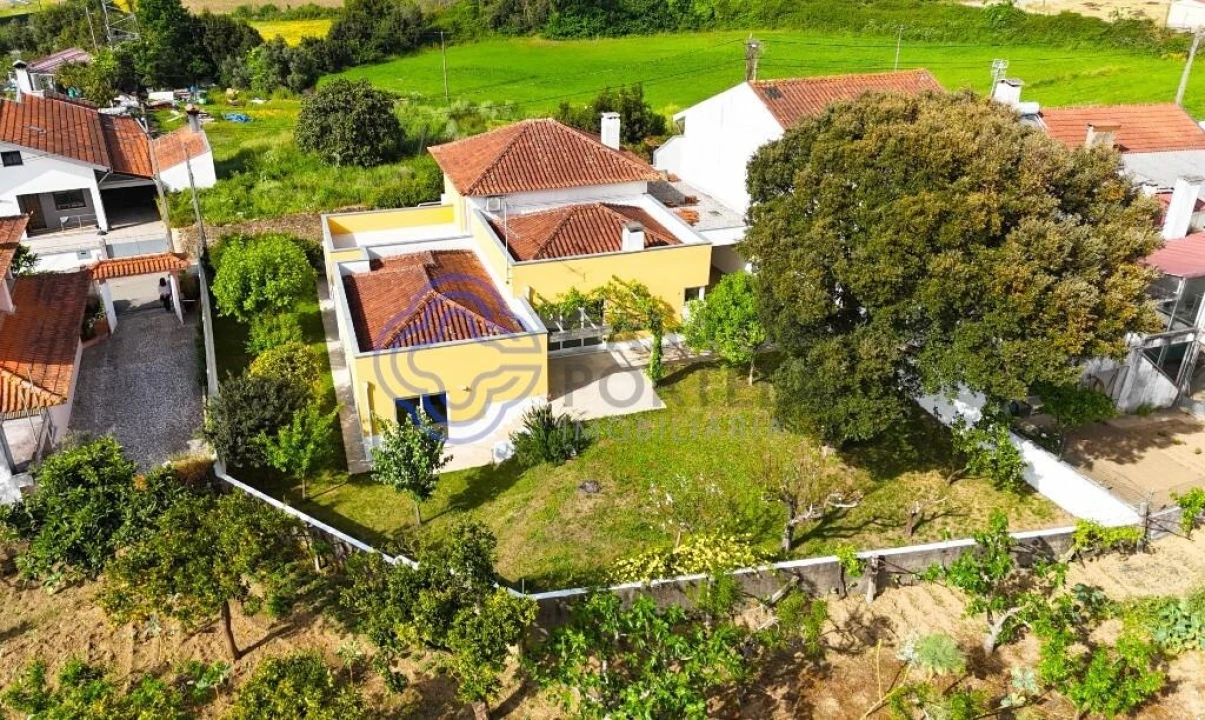 Moradia T3 para Venda em Avanca Foto 4