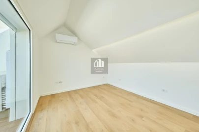 Moradia T3 para Venda em Costa da Caparica