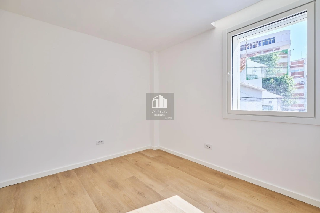 Moradia T3 para Venda em Costa da Caparica Foto 21