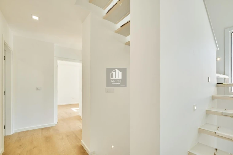 Moradia T3 para Venda em Costa da Caparica Foto 15