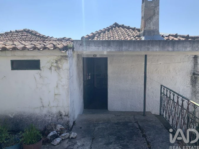 Moradia T4 para Venda em São Mamede de Ribatua Foto 2