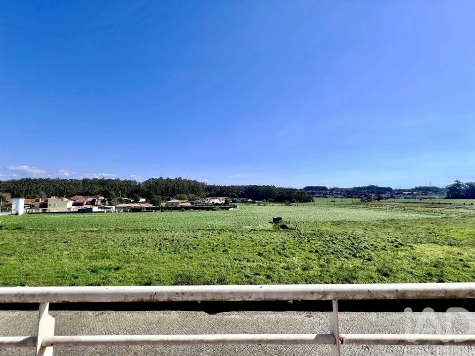 Apartamento T2 para Venda em Vilar e Mosteiró Foto 2