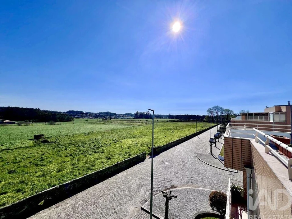 Apartamento T2 para Venda em Vilar e Mosteiró Foto 1