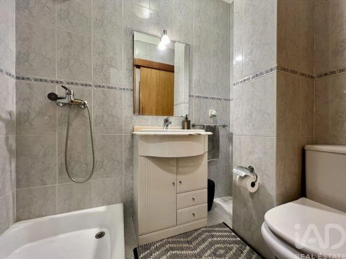 Apartamento T2 para Venda em Vilar e Mosteiró Foto 13