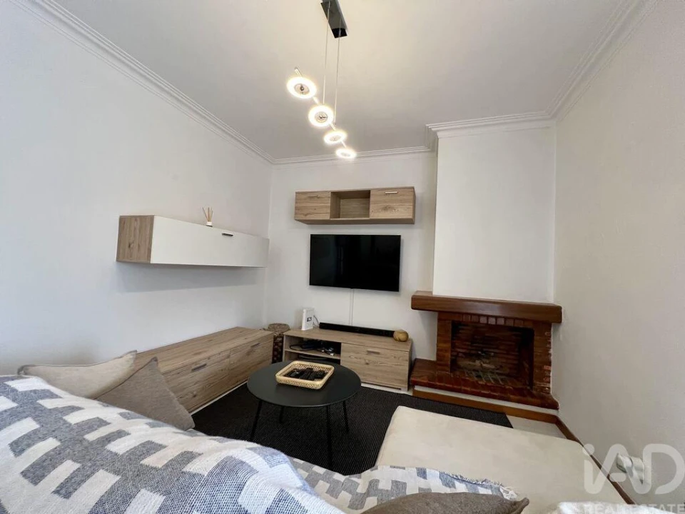 Apartamento T2 para Venda em Vilar e Mosteiró Foto 10