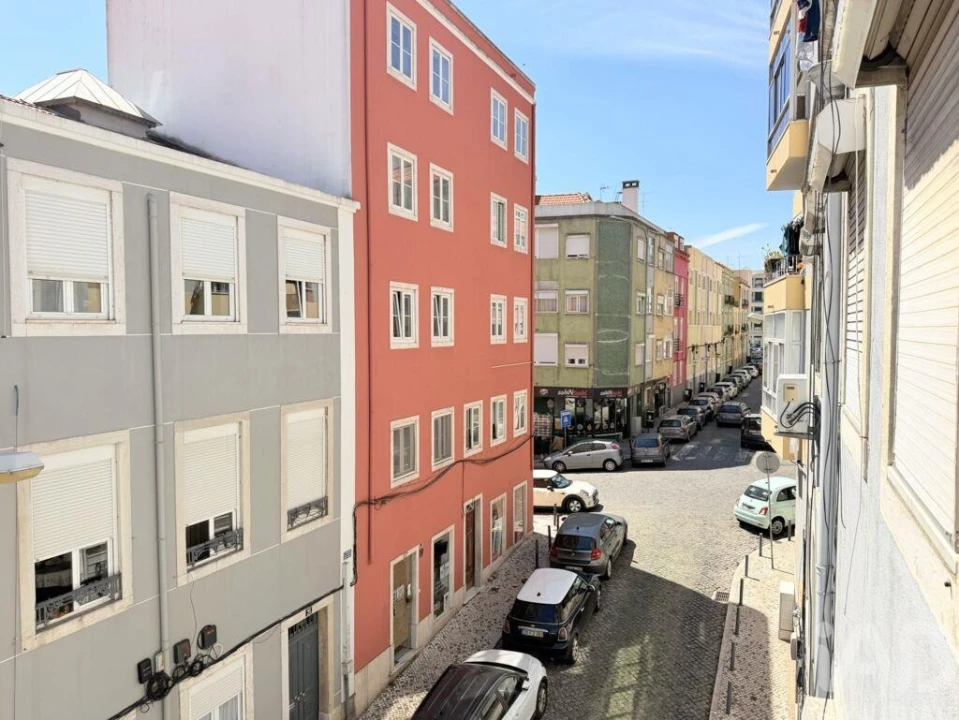 Apartamento T1 para Arrendamento em Alcantara Foto 4