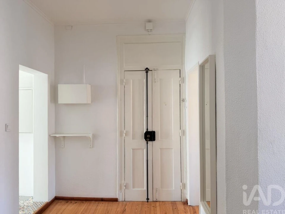 Apartamento T1 para Arrendamento em Alcantara Foto 10