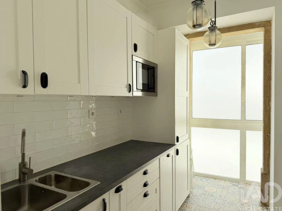 Apartamento T1 para Arrendamento em Alcantara Foto 11