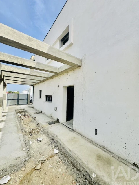 Moradia para Venda em Fernao Ferro