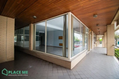 Loja para Arrendamento em Braga (Maximinos, Sé e Cividade)