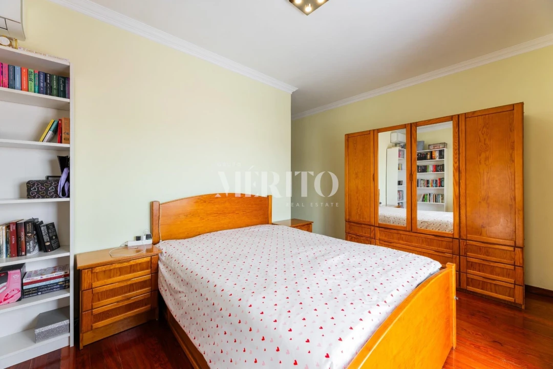 Apartamento T4 para Venda em Arcozelo Foto 11