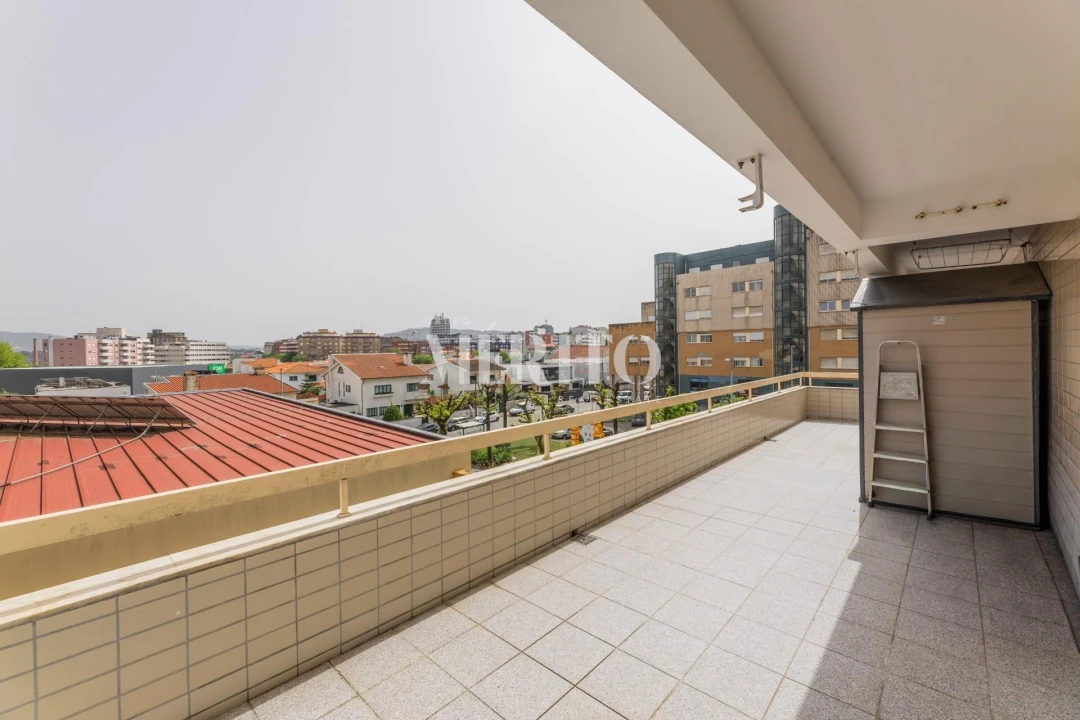 Apartamento T4 para Venda em Arcozelo Foto 12