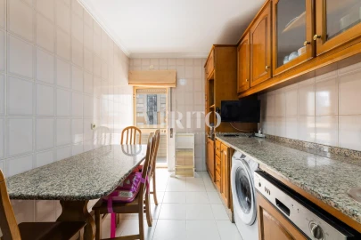 Apartamento T4 para Venda em Arcozelo