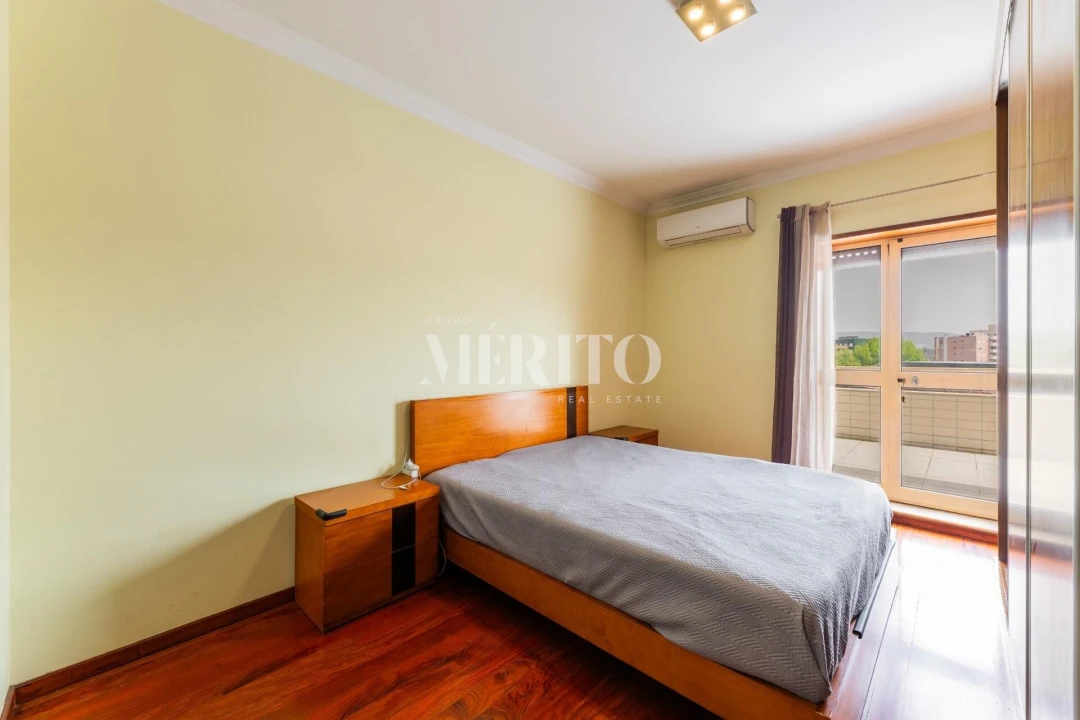 Apartamento T4 para Venda em Arcozelo Foto 10