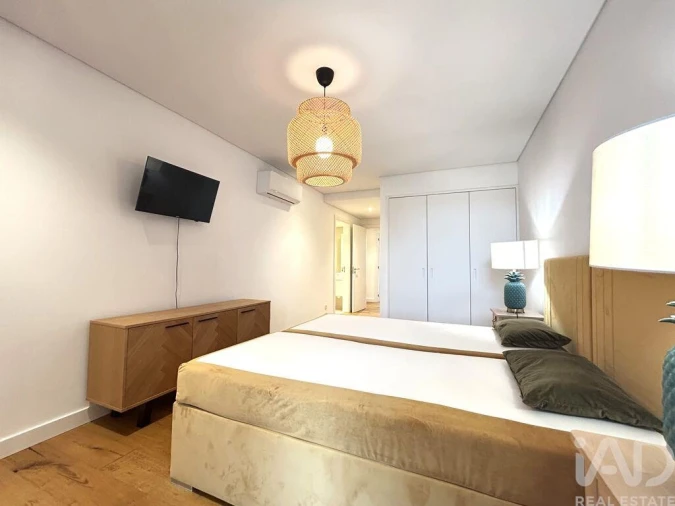 Apartamento T3 para Venda em Quarteira Foto 8