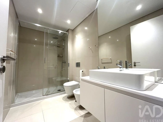Apartamento T3 para Venda em Quarteira Foto 9