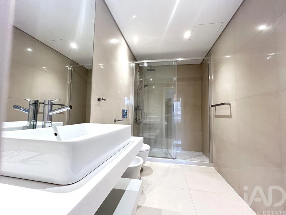 Apartamento T3 para Venda em Quarteira Foto 13