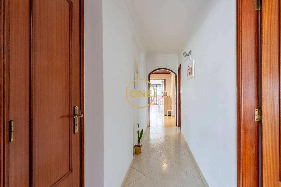 Apartamento T2 para Venda em Algueirão-Mem Martins Foto 6