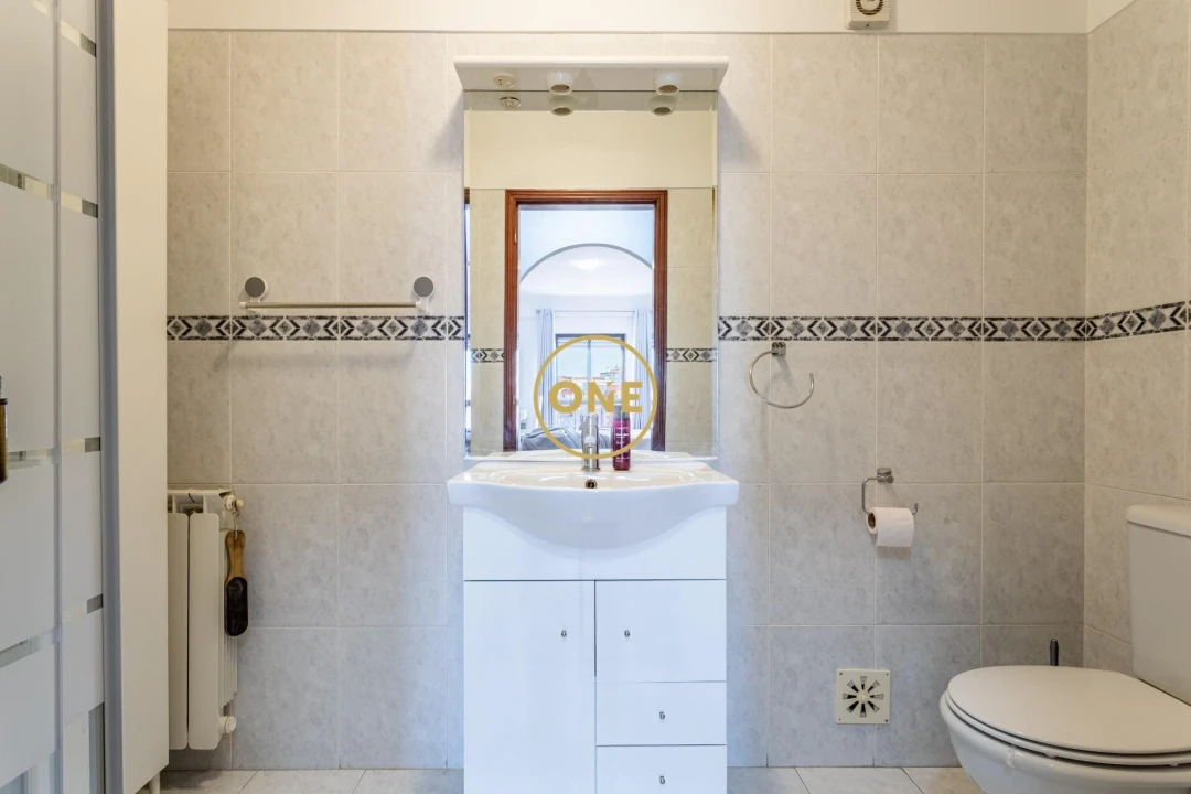 Apartamento T2 para Venda em Algueirão-Mem Martins Foto 18