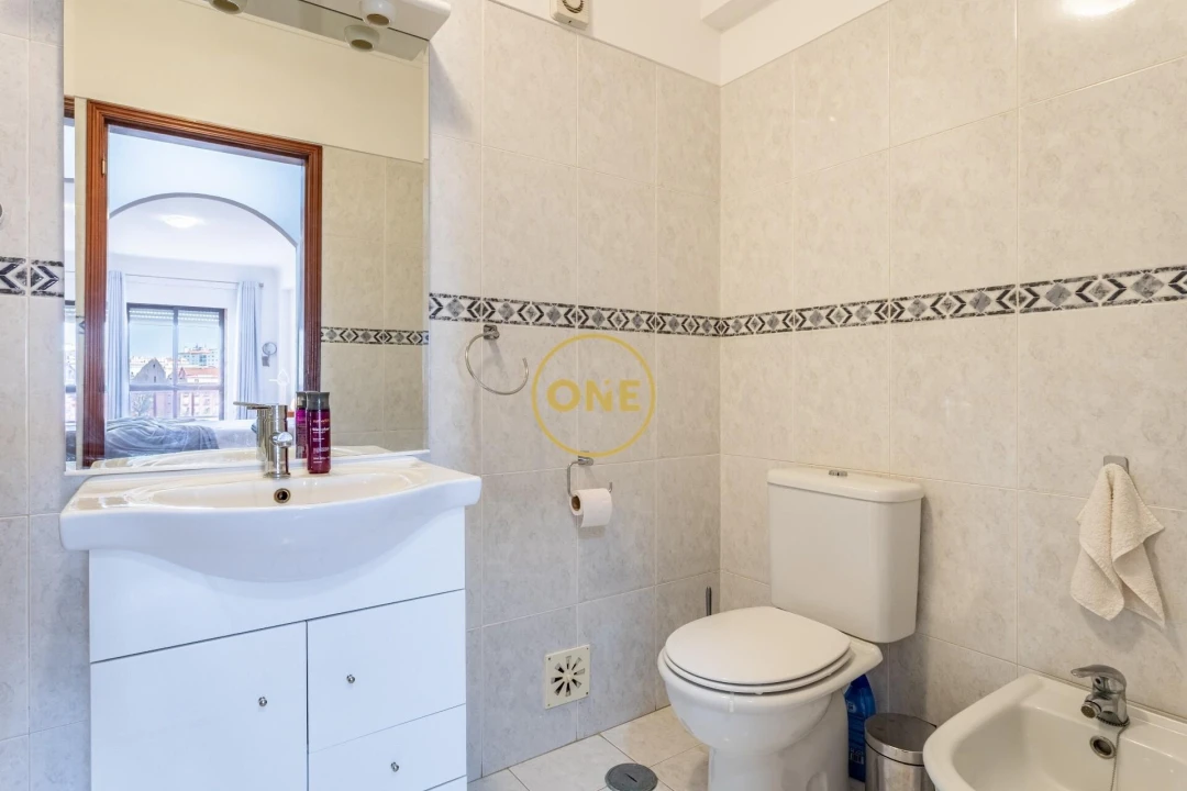 Apartamento T2 para Venda em Algueirão-Mem Martins Foto 19