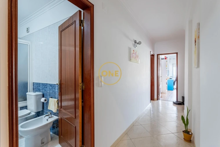 Apartamento T2 para Venda em Algueirão-Mem Martins Foto 24