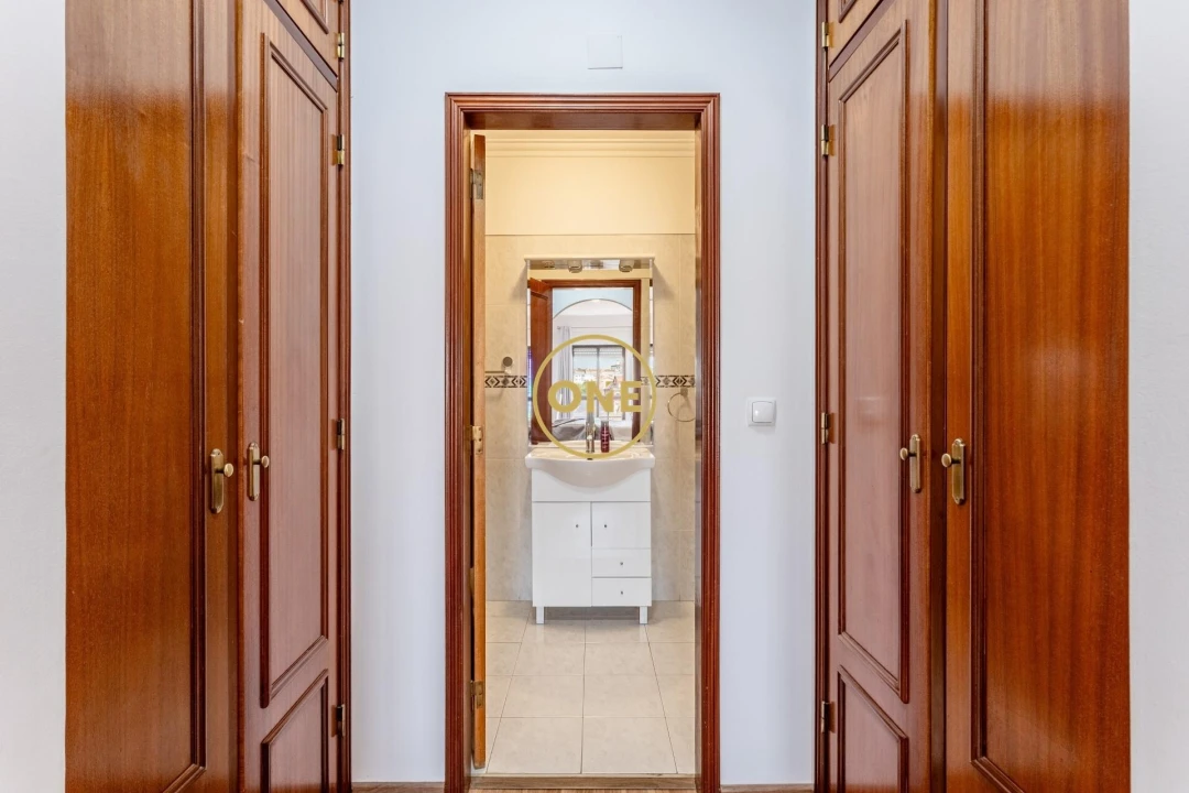 Apartamento T2 para Venda em Algueirão-Mem Martins Foto 16