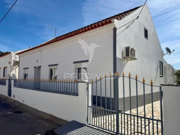 Moradia T5 para Venda em Cortiçadas de Lavre e Lavre