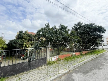 Garagem para Venda em Amora