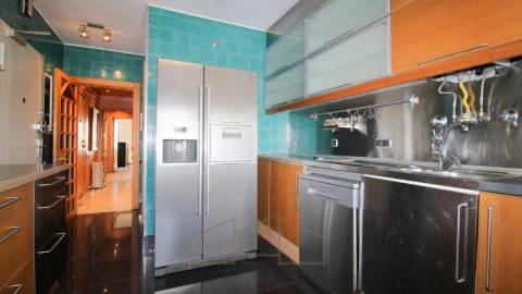 Apartamento T4 para Venda em Campo de Ourique