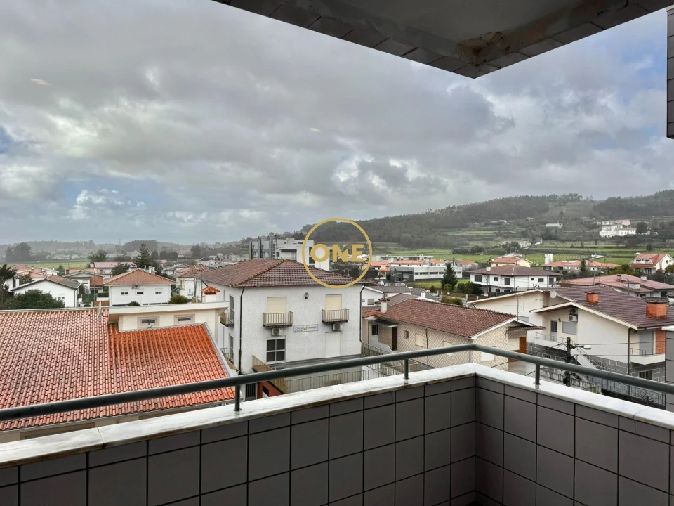 Apartamento T2 para Venda em Vermoim Foto 17