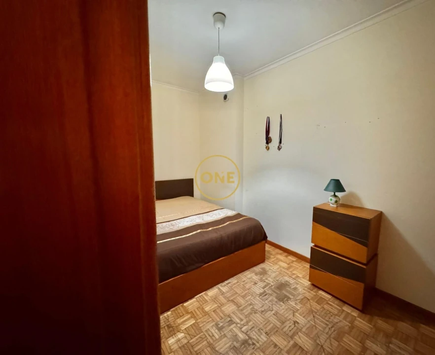Apartamento T2 para Venda em Vermoim Foto 9