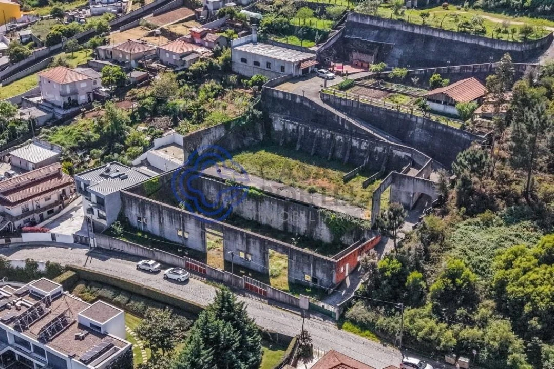 Terreno para Venda em Fânzeres e São Pedro da Cova Foto 22
