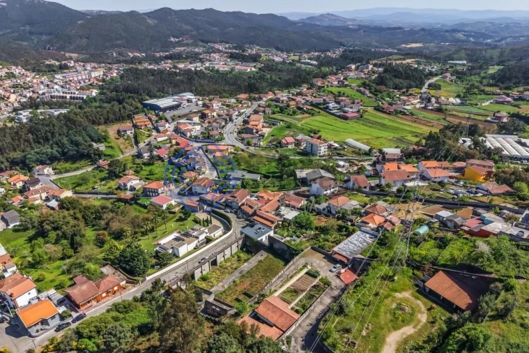 Terreno para Venda em Fânzeres e São Pedro da Cova Foto 7