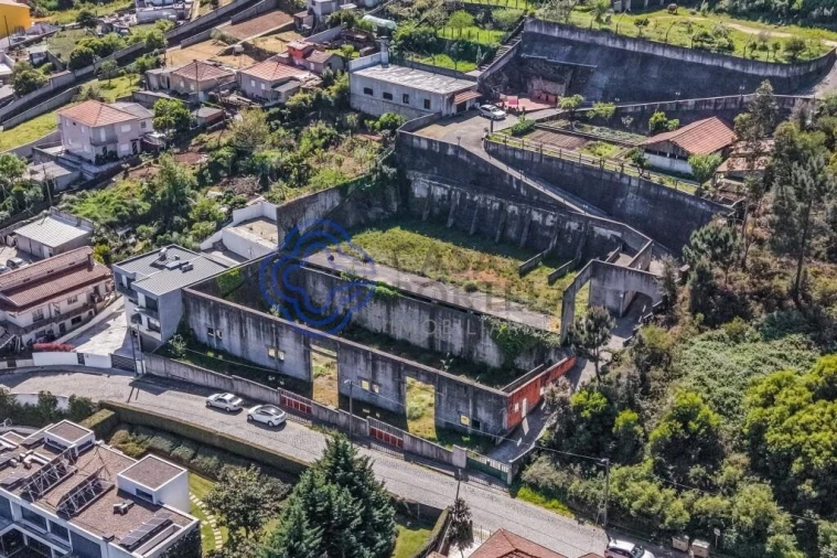 Terreno para Venda em Fânzeres e São Pedro da Cova Foto 24