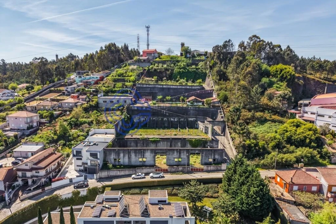Terreno para Venda em Fânzeres e São Pedro da Cova Foto 12