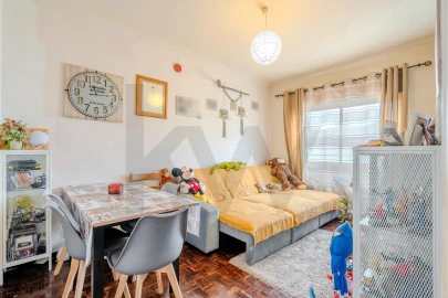Apartamento T2 para Venda em Agualva e Mira-Sintra