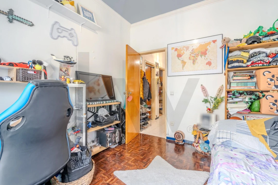 Apartamento T2 para Venda em Agualva e Mira-Sintra Foto 4