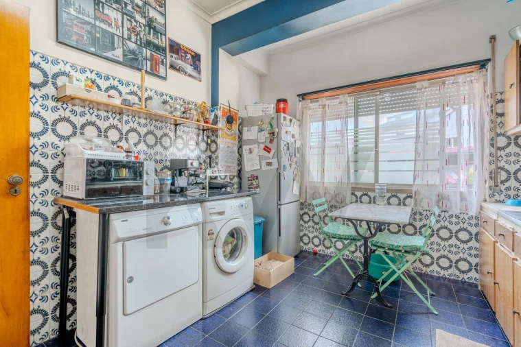 Apartamento T2 para Venda em Agualva e Mira-Sintra Foto 14