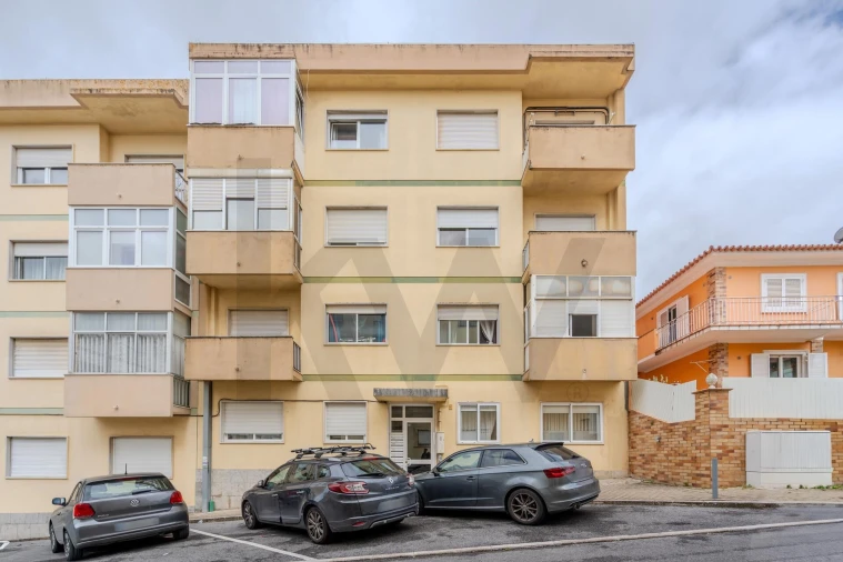 Apartamento T2 para Venda em Agualva e Mira-Sintra