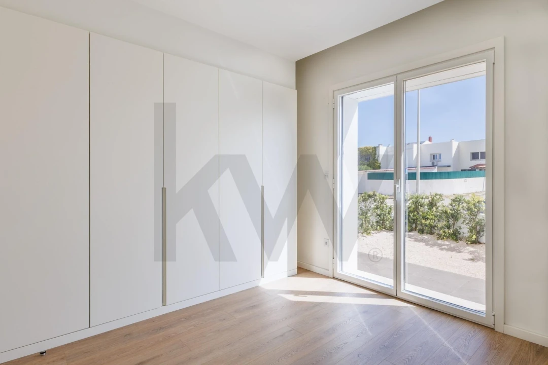 Apartamento T4 para Venda em Colares Foto 29