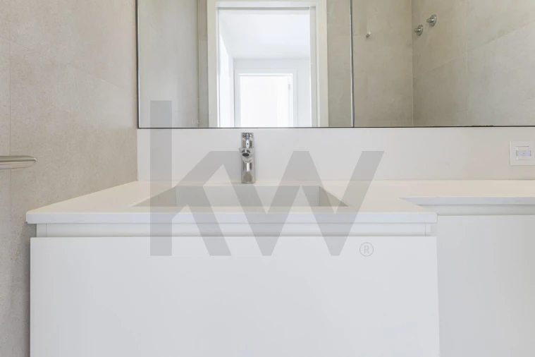 Apartamento T4 para Venda em Colares Foto 32