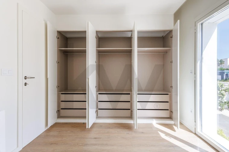 Apartamento T4 para Venda em Colares Foto 22