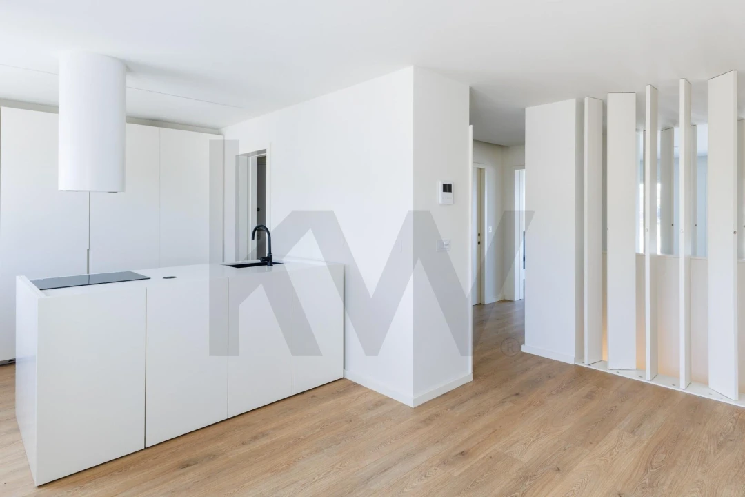 Apartamento T4 para Venda em Colares Foto 2