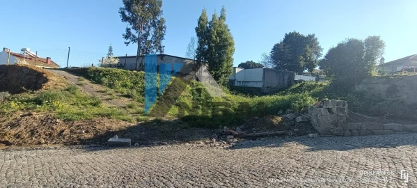 Terreno para Venda em Canelas