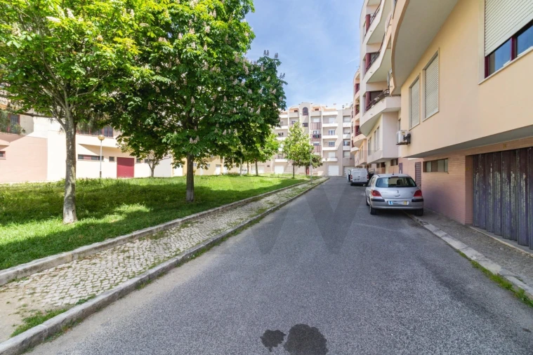 Apartamento T2 para Venda em Almada, Cova da Piedade, Pragal e Cacilhas Foto 31