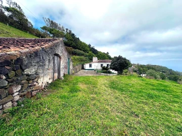 Moradia T2 para Venda em Santo Espirito