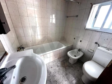 Moradia T2 para Venda em Santo Espirito